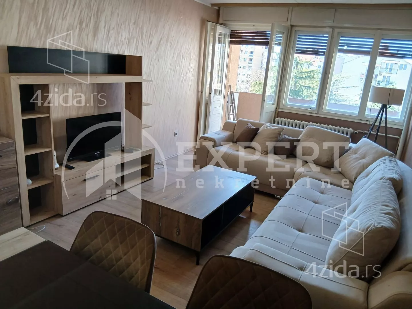 Dvoiposoban stan | 4zida