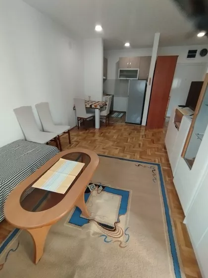 Heroja Pinkija | 4zida.rs