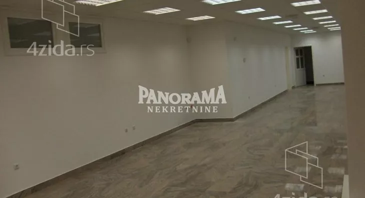 Poslovna zgrada | 4zida