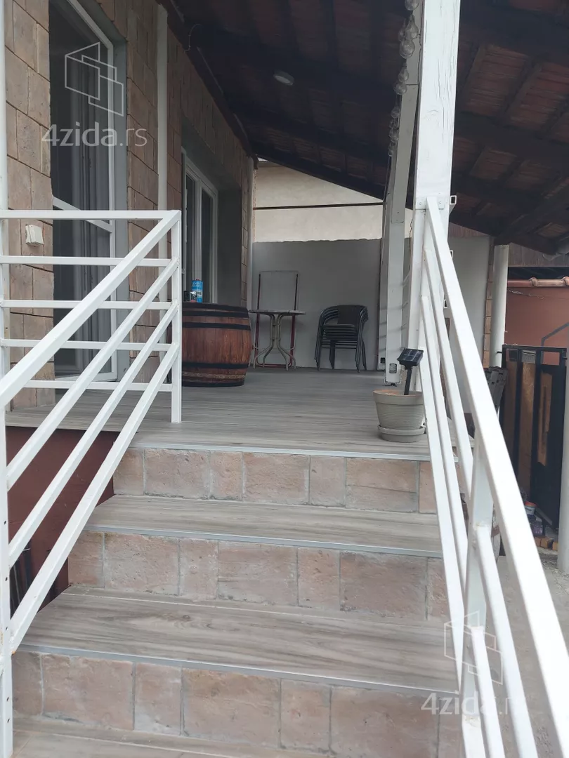 3-etažna kuća | 4zida