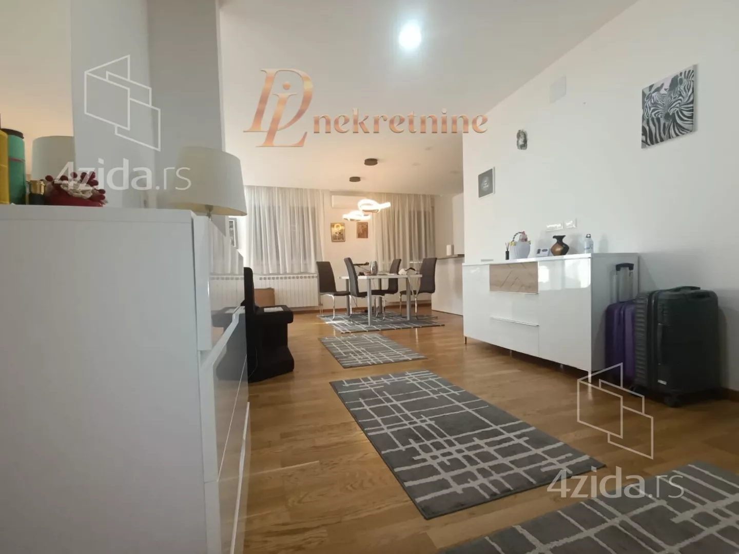 Četvorosoban stan | 4zida