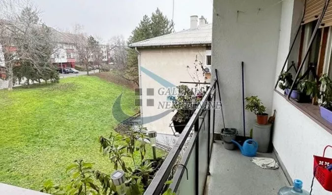 Šestosoban stan | 4zida