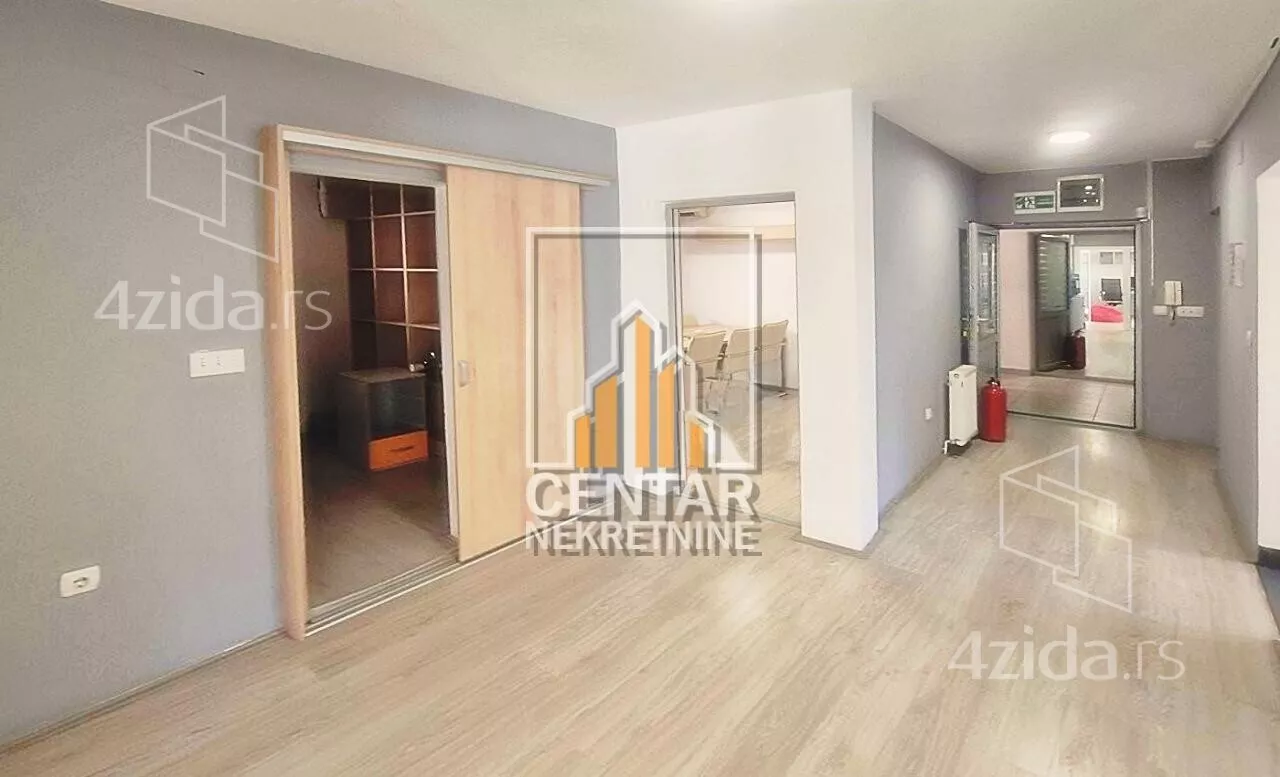 Poslovni prostor | 4zida