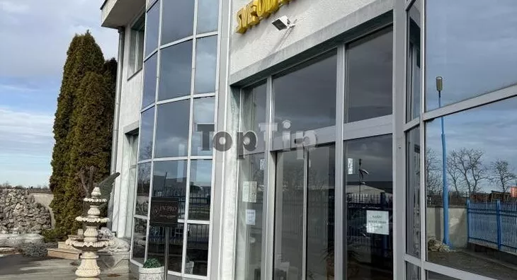 Poslovna zgrada | 4zida