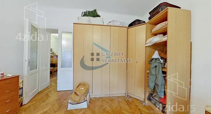 Četvoroiposoban stan | 4zida