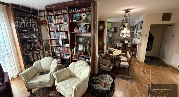 Četvoroiposoban stan | 4zida