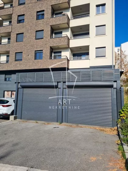 Tome Maksimovića | 4zida.rs