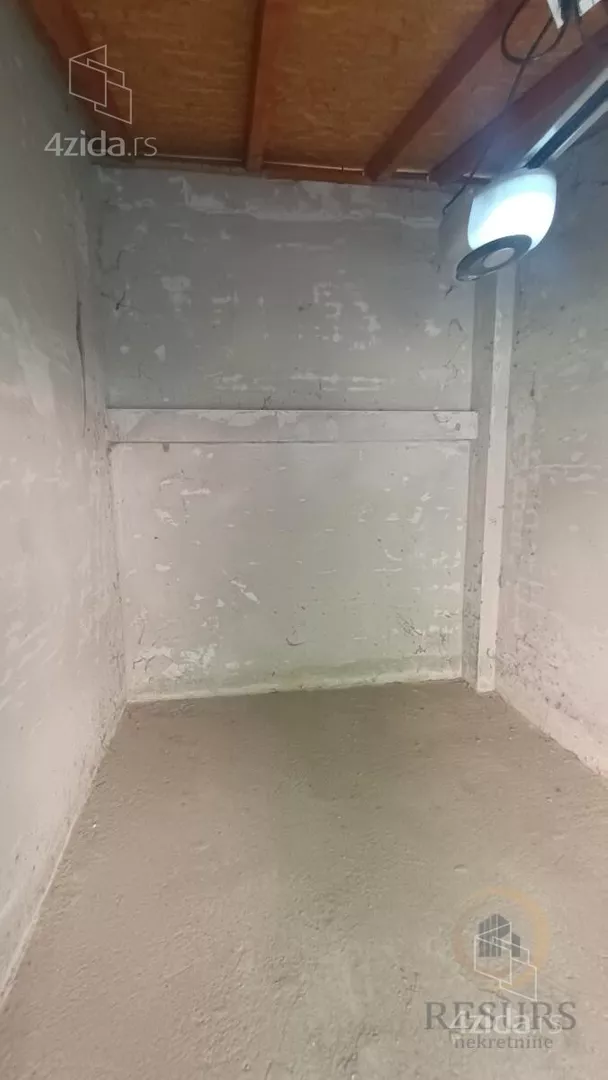 Garaža | 4zida