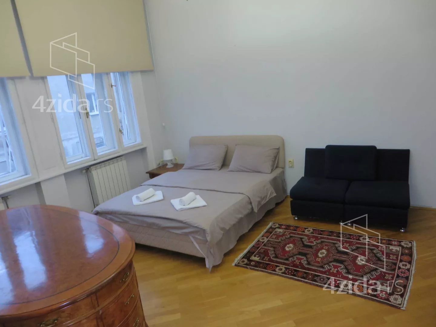 Petosoban stan | 4zida