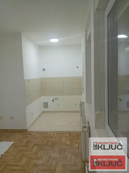 Grbavica | 4zida.rs