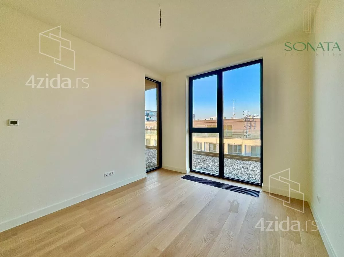 Šestosoban stan | 4zida