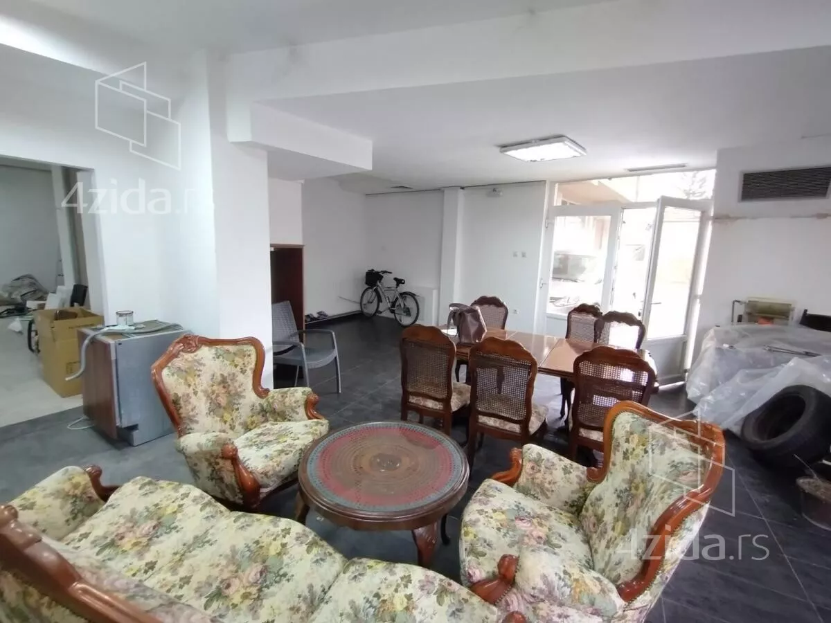 Poslovni prostor | 4zida