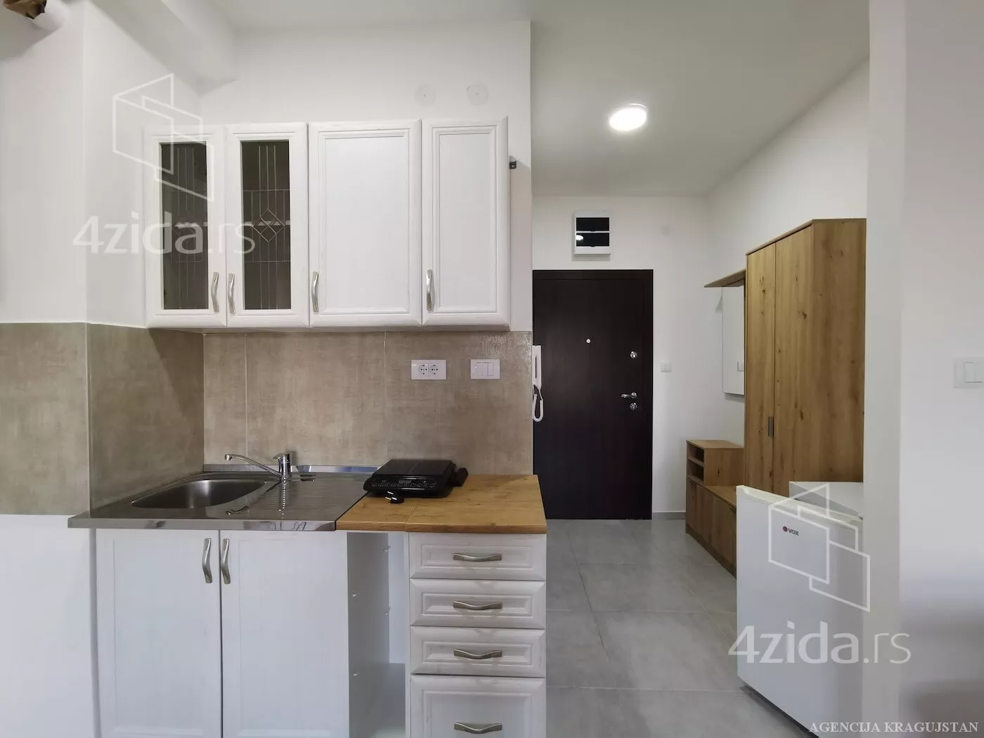 Garsonjera | 4zida