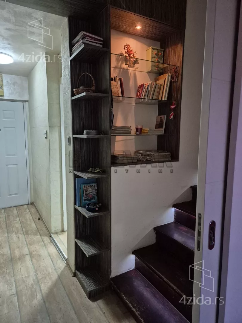 Troiposoban stan | 4zida