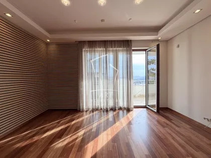 Flore Sends | 4zida.rs