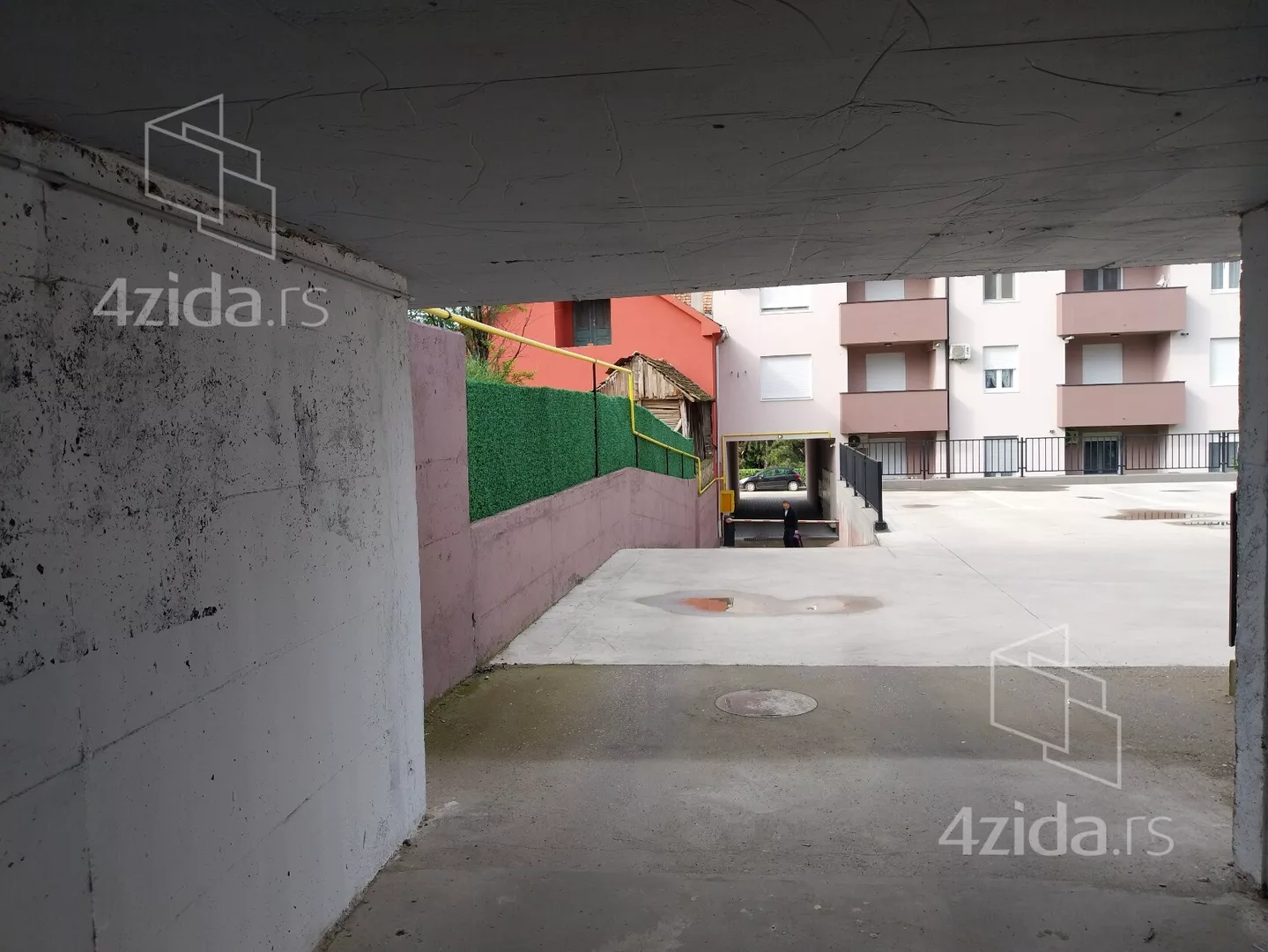 Garaža | 4zida