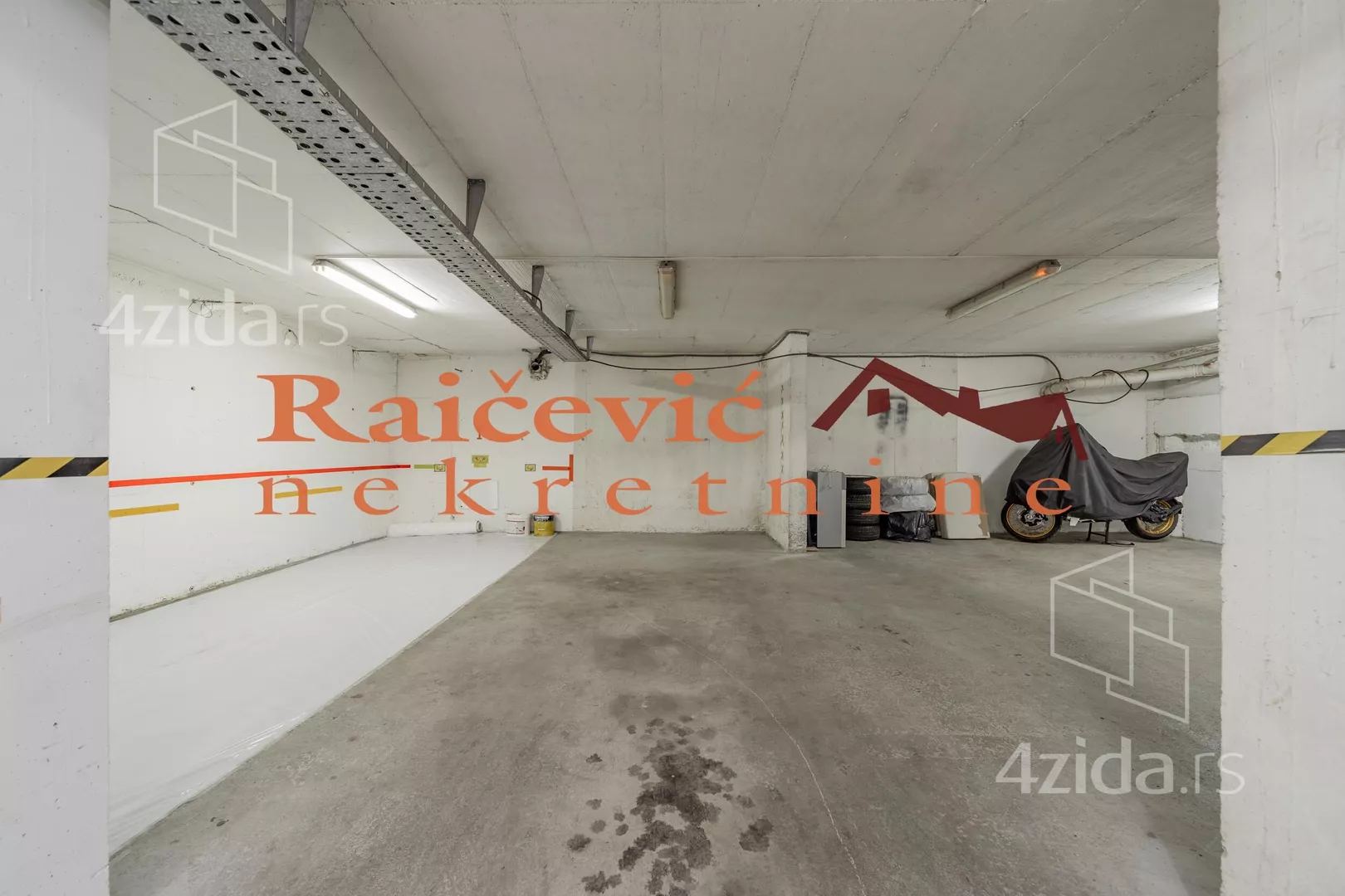Garaža/Parking | 4zida