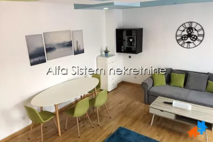 Crveni Krst Vračar | 4zida.rs