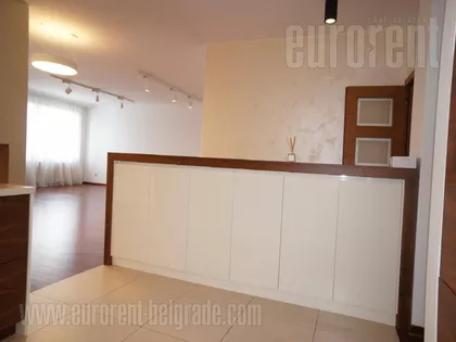HRAM SVETOG SAVE | 4zida.rs