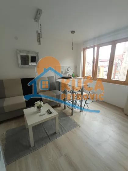 Obrenovićeva | 4zida.rs