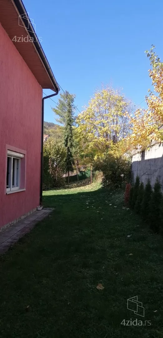 3-etažna kuća | 4zida