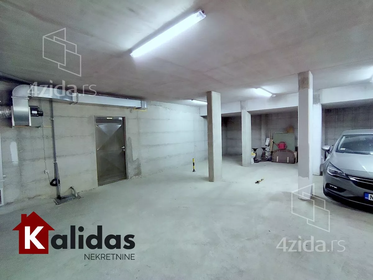 Garaža | 4zida