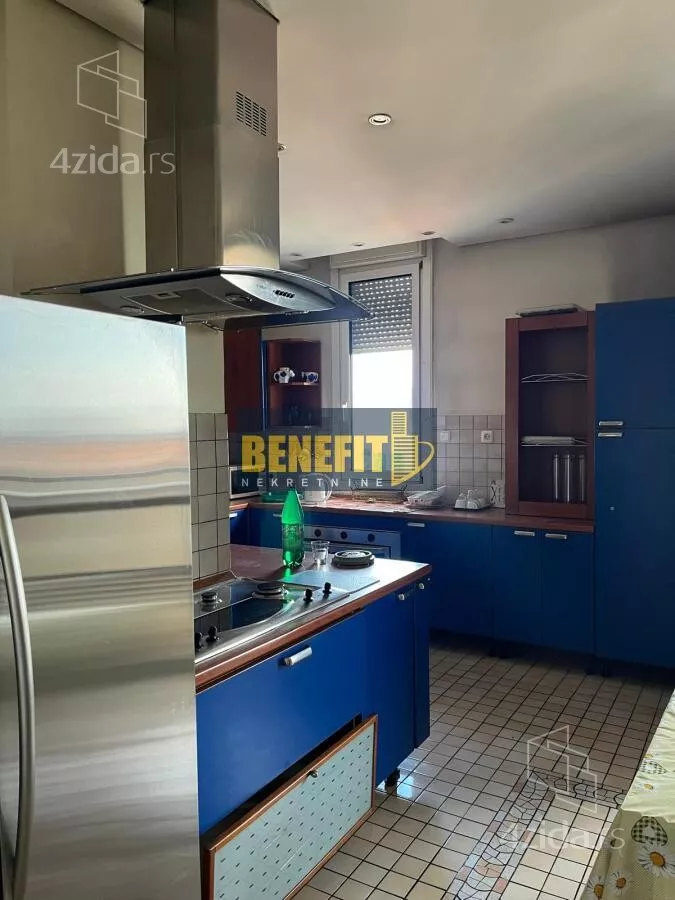 Petosoban stan | 4zida