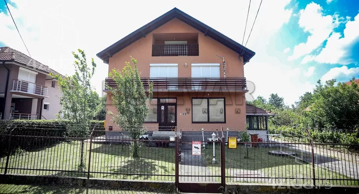 3-etažna kuća | 4zida