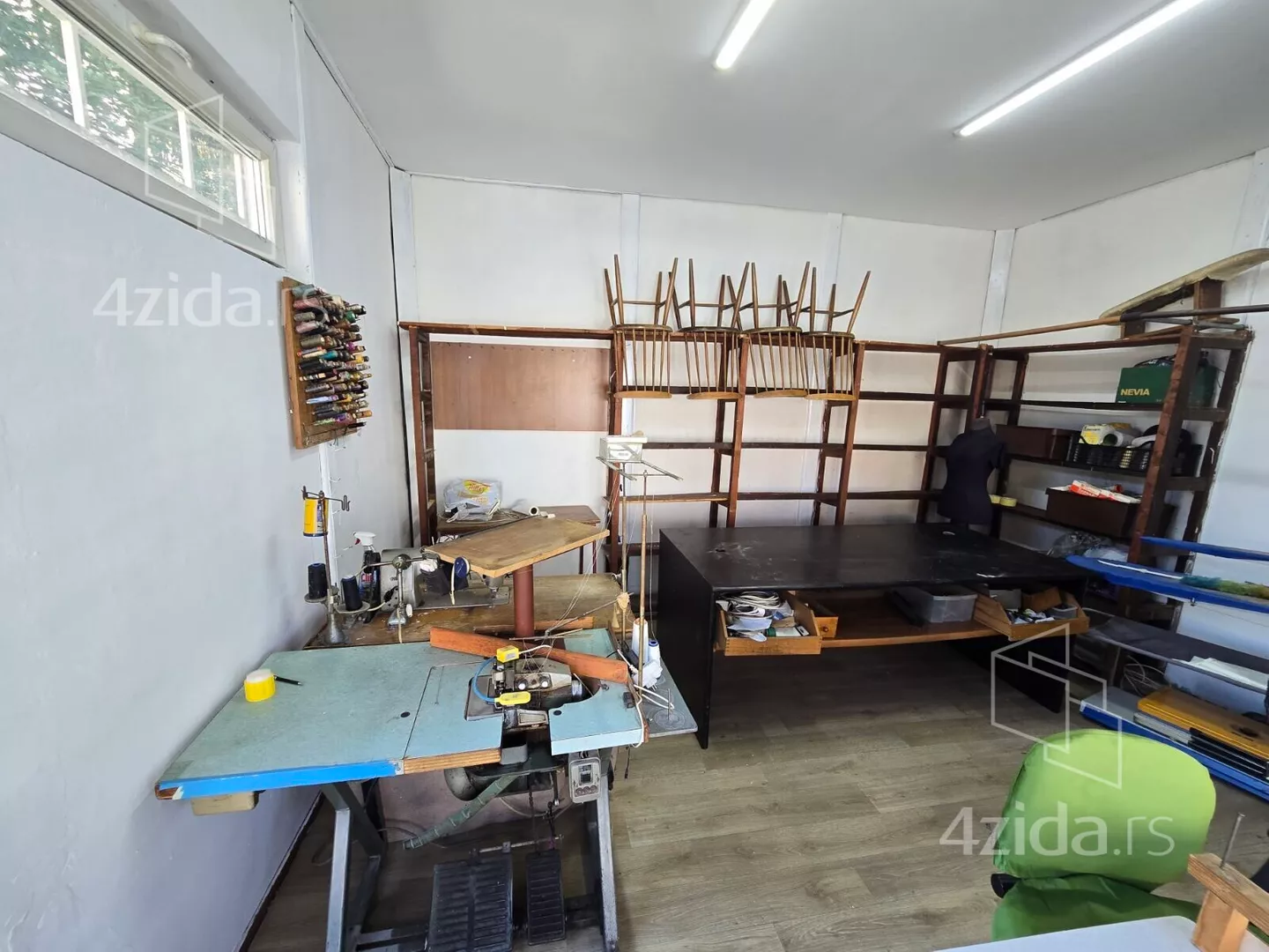 Lokal | 4zida