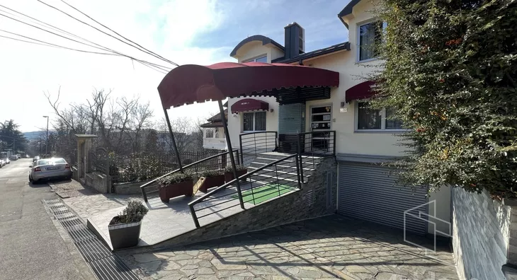 Poslovni prostor na prodaju, Dedinje, 1.560.000€, 679m² - stampaj