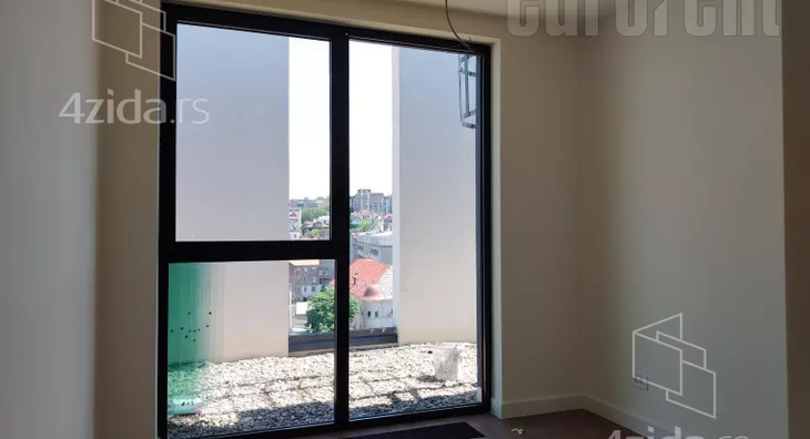 Sedmosoban stan | 4zida