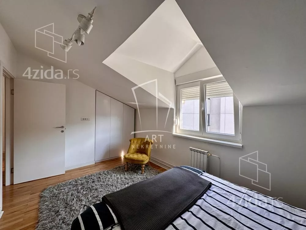 Šestosoban stan | 4zida