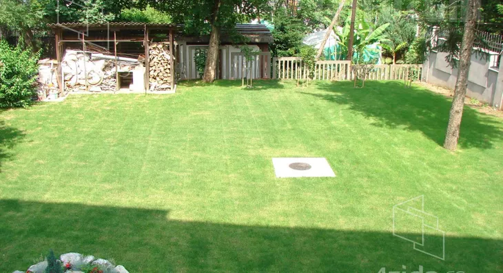 Šestoiposoban stan | 4zida