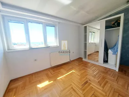 Učiteljsko Naselje | 4zida.rs