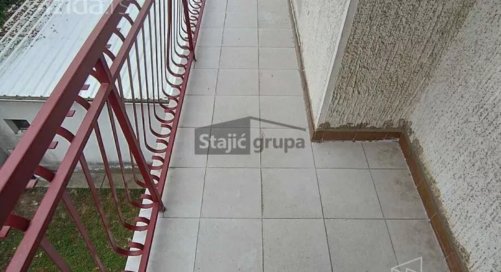Četvoroiposoban stan | 4zida