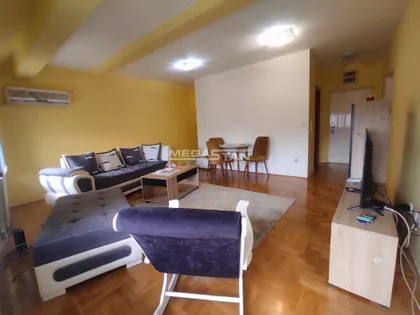 Miljana Miljanića | 4zida.rs