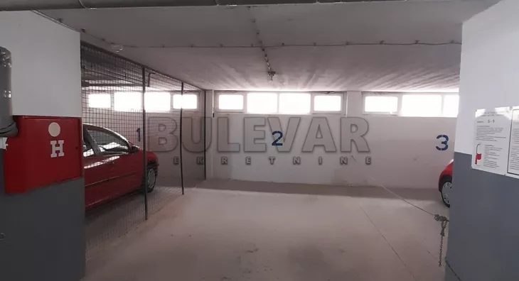Garaža | 4zida