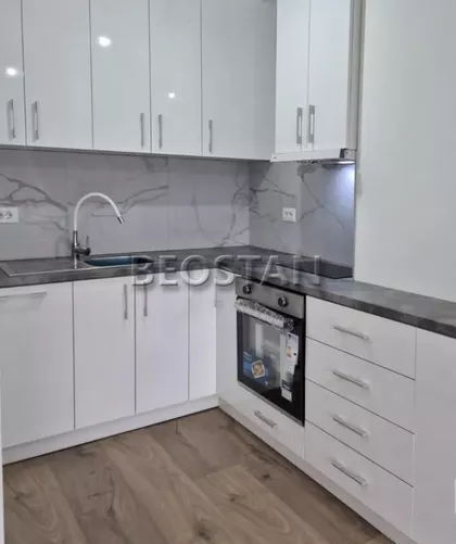 Cara Dusana | 4zida.rs