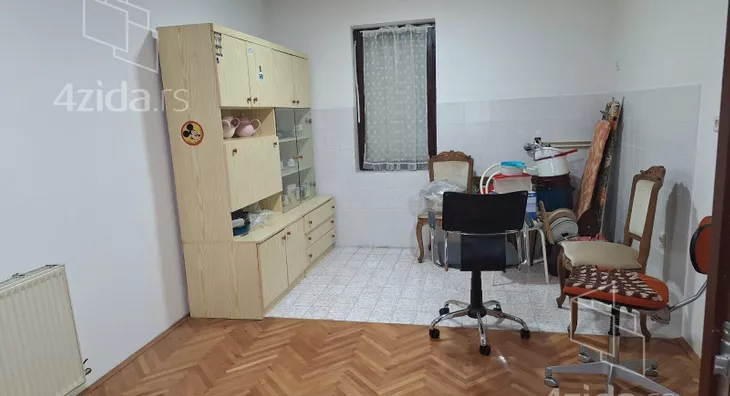 4-etažna kuća | 4zida