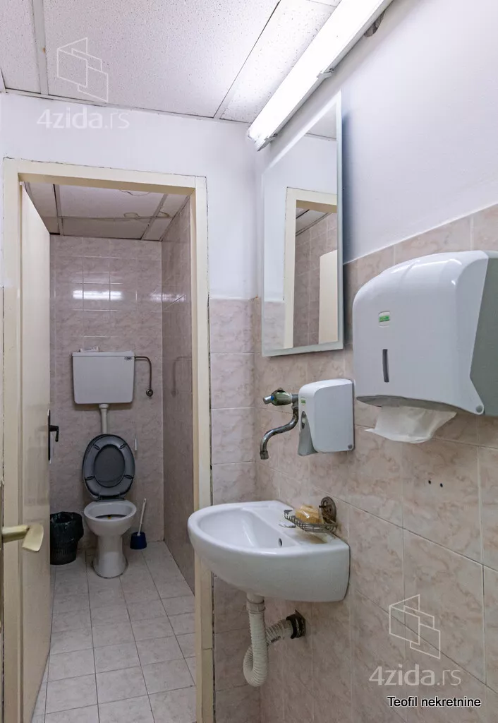 Poslovni prostor | 4zida