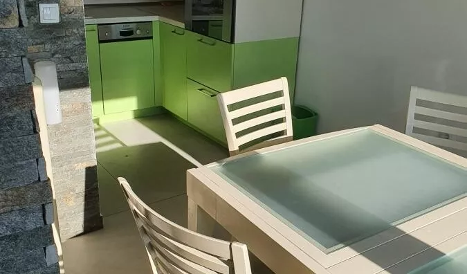 Šestosoban stan | 4zida