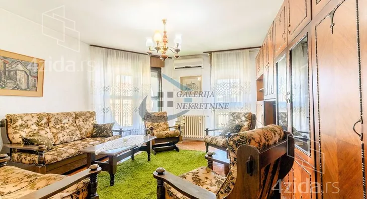 Troiposoban stan | 4zida