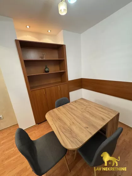 BRAĆE POPOVIĆ | 4zida.rs