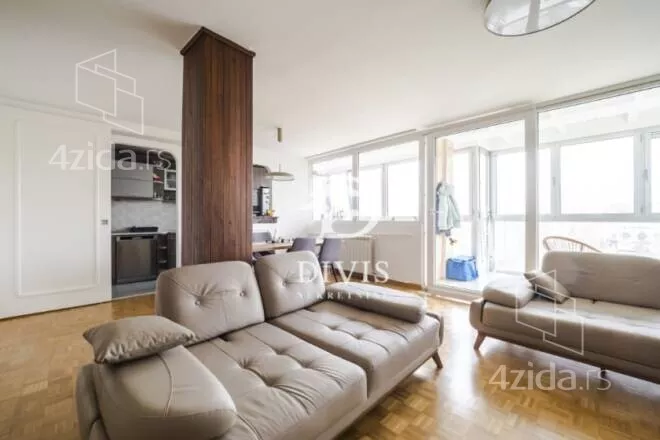 Četvoroiposoban stan | 4zida