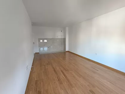 Dom Zdravlja | 4zida.rs