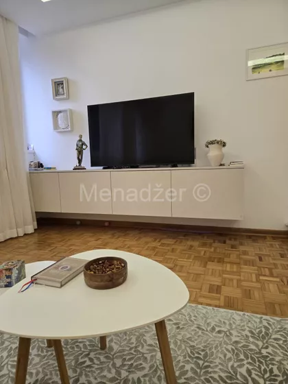 Albanske spomenice | 4zida.rs