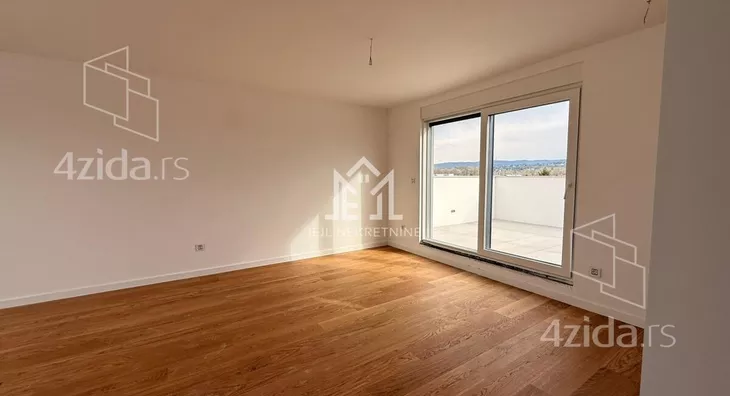 Petosoban stan | 4zida