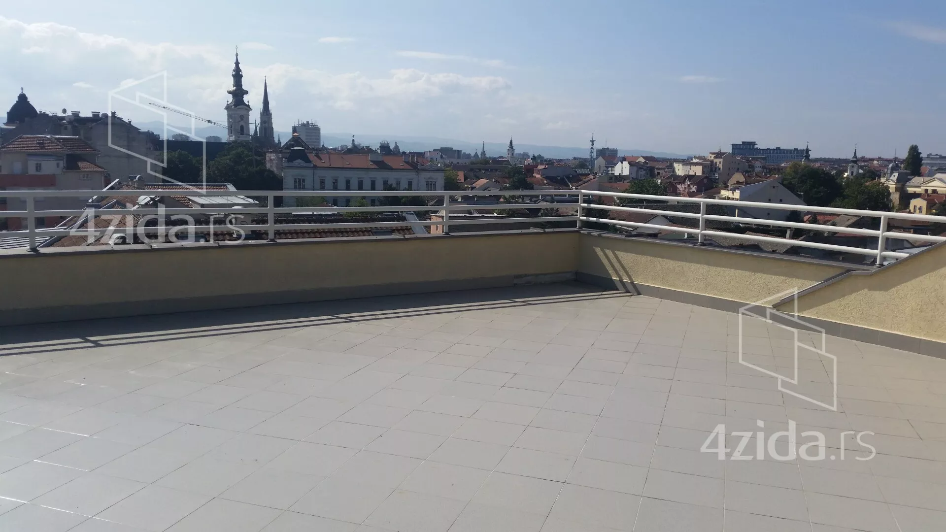 Petosoban stan | 4zida