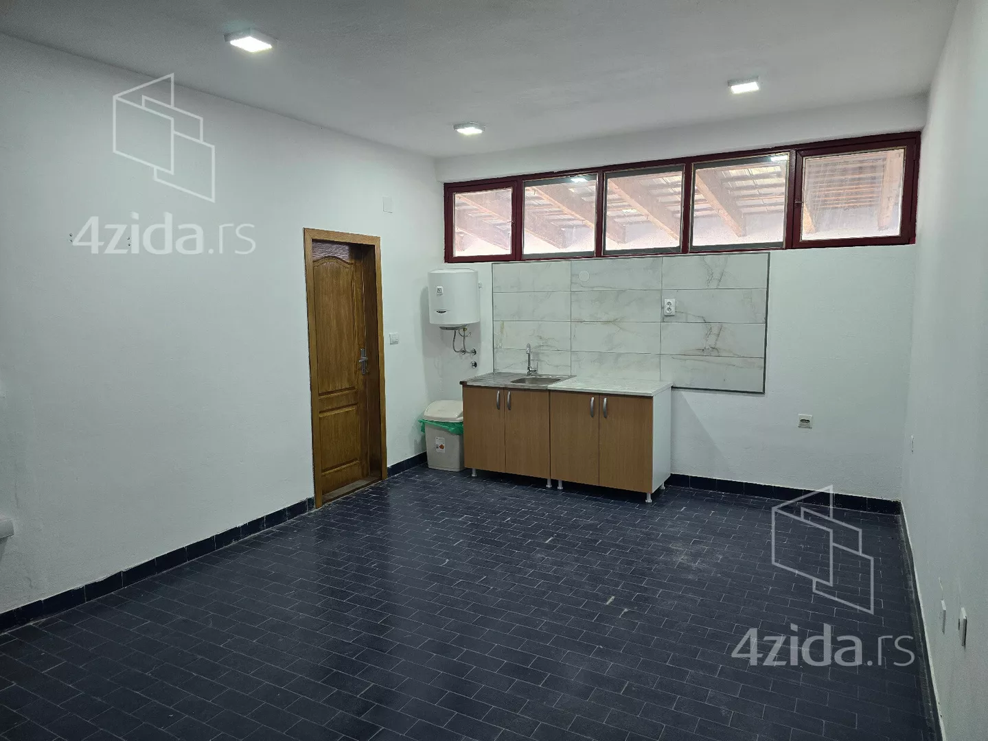 Hala | 4zida