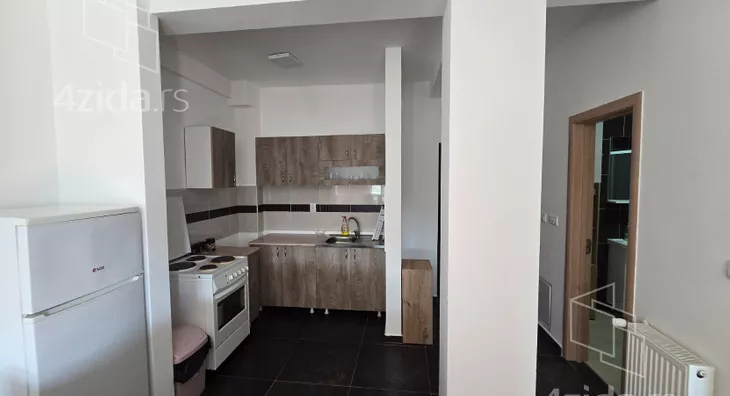 Četvoroiposoban stan | 4zida